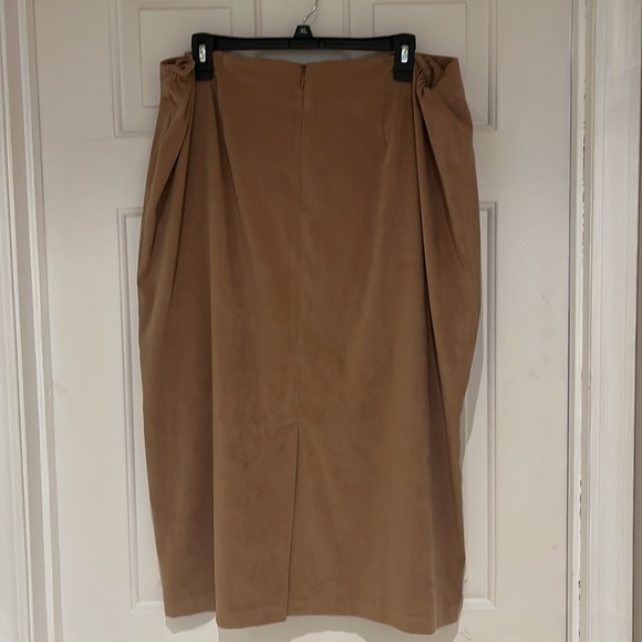 Cato Woman “faux”suede poly/spandex long skirt - Picture 2 of 3